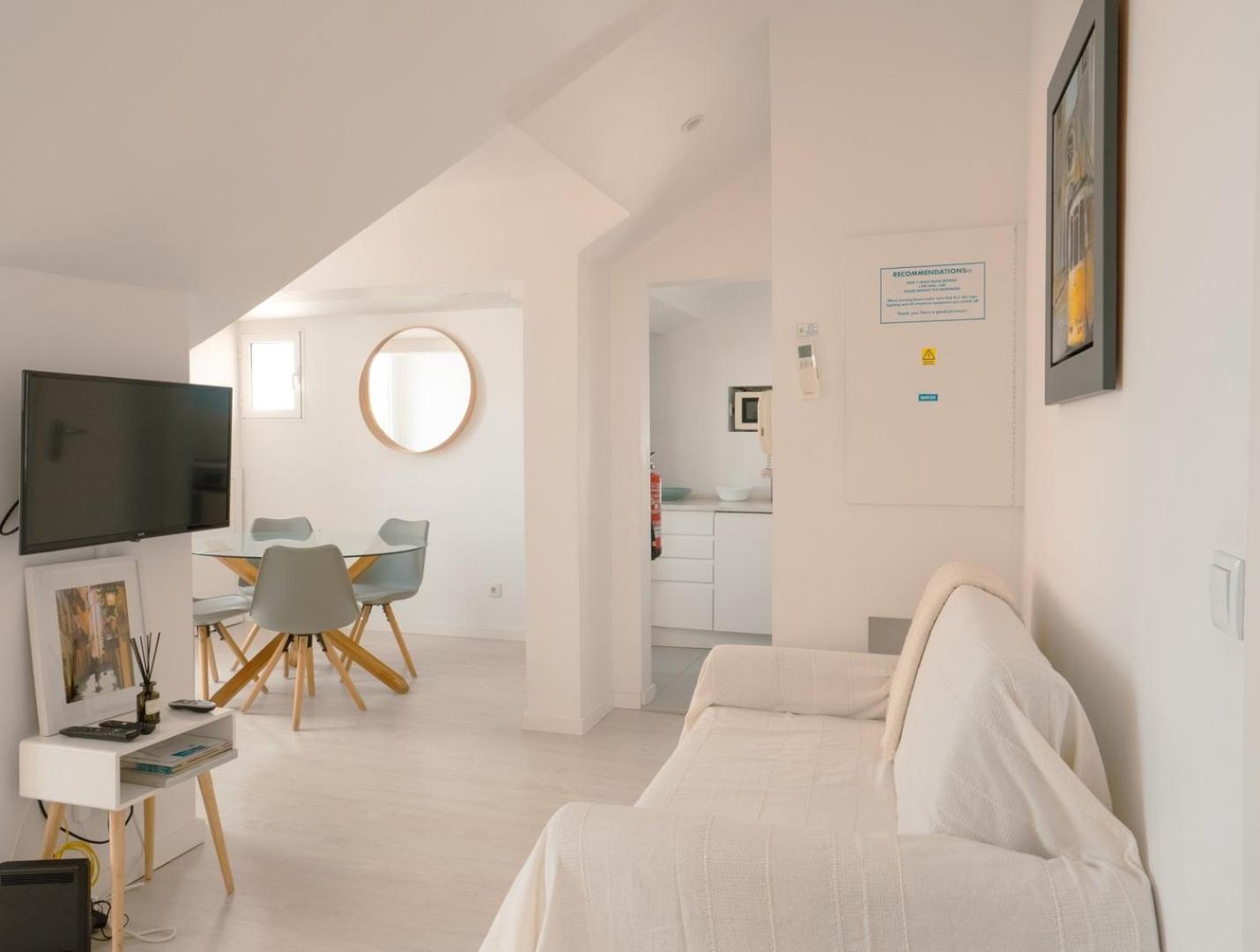 Charming 2br Steps From Castelo De S. Jorge | By Airnest Lissabon